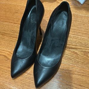 GUCCI black leather pumps